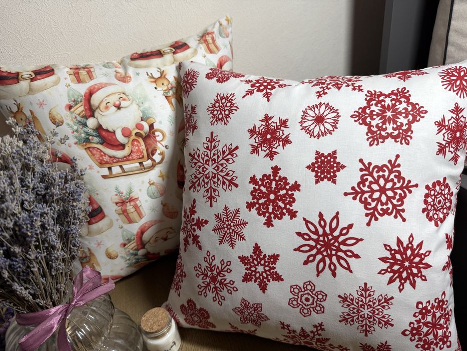 Новорічні подушки та наволочки