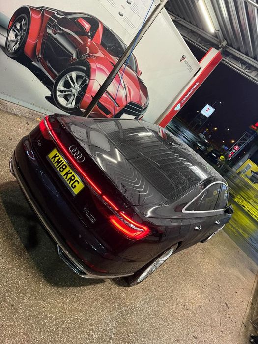 Audi A8 (Anglik)Audi