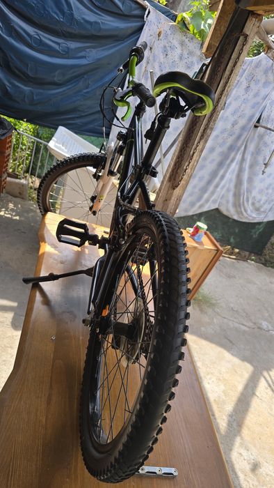 Bicicleta decatloron, roda 20 anda bem