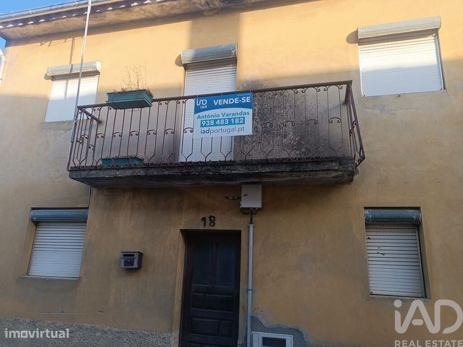 Casa / Villa T2 em Mogadouro, Valverde, Vale de Porco e Vilar de Rei d