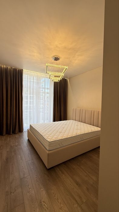 Оренда 2-х кімнатної Crystal.