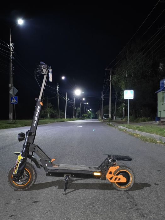 Kukirin m5 pro електросамокат з пробігом 1600 км