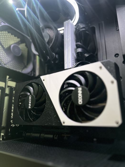 Komputer / RTX 4070 / 5 7500F / 16GB RAM / 1TB SSD