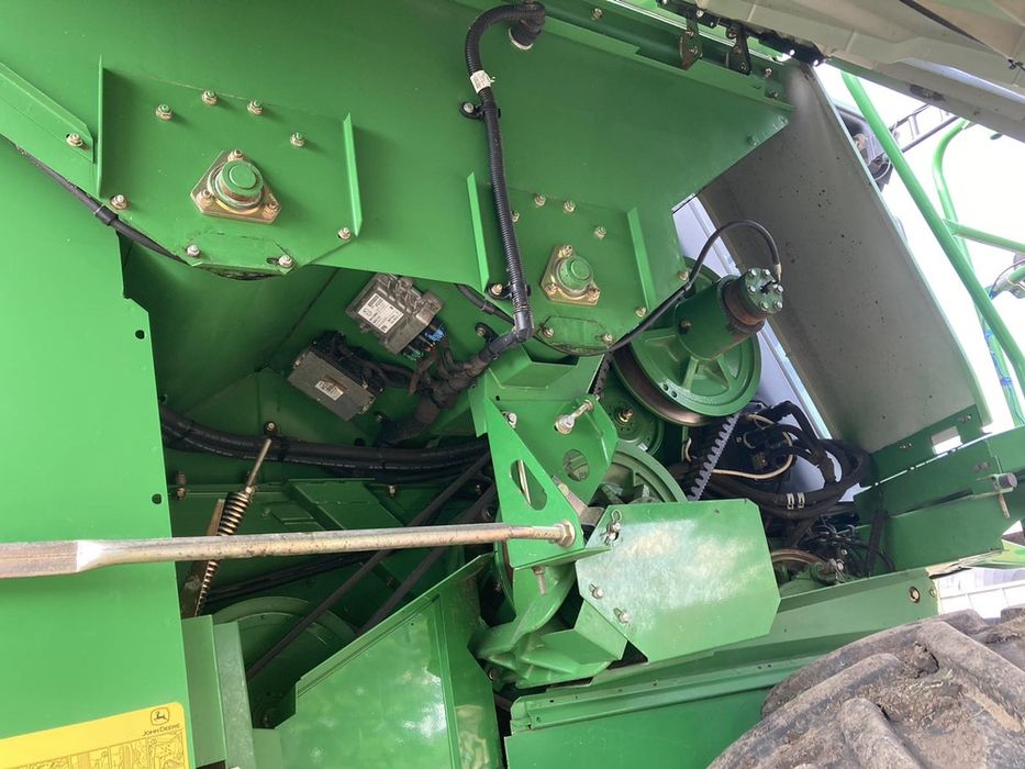 Продам комбайн Джон Дир С 670 I