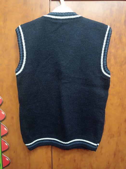 Желет на хлопця нова