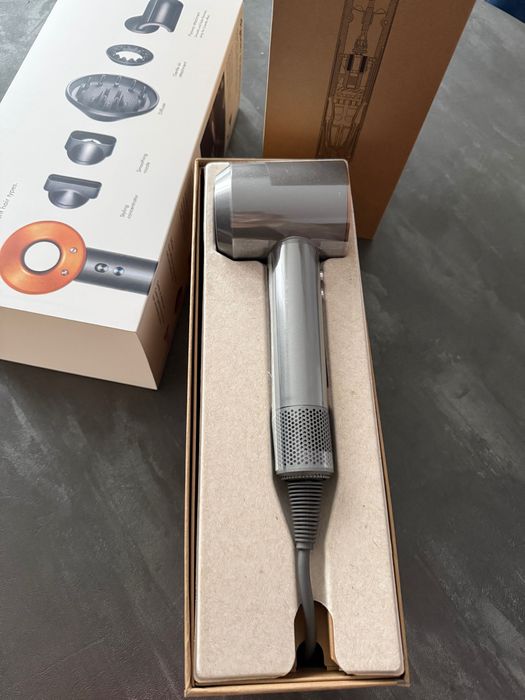 Suszarka Dyson Supersonic HD8