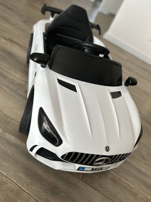 Auto na akumulator dla dziecka Mercedes AMG Bialy