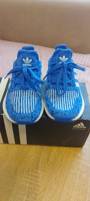 Кросівки Adidas на хлопчика 29-30р.