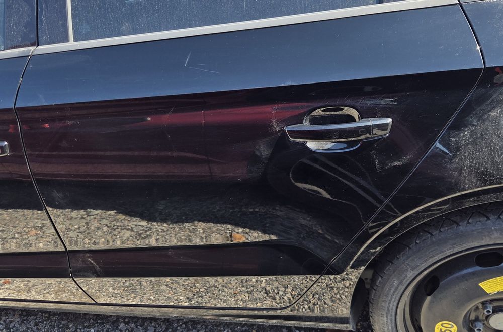 Drzwi lewy tył tylne  lewe Audi a3 8v sedan wysyłka ly9t