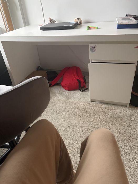 Ikea- biurko biale