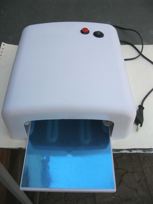 Продам лампу для гель лака