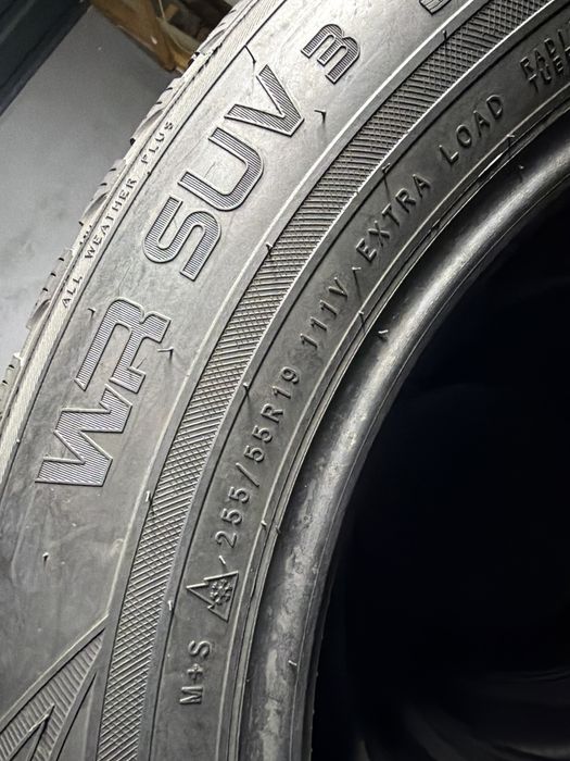 255/55 r19 Nokian 4шт