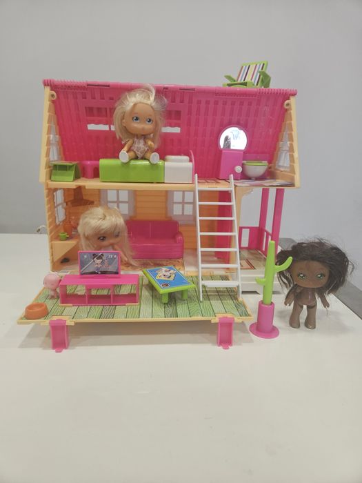 Vendo casinha de bonecas
