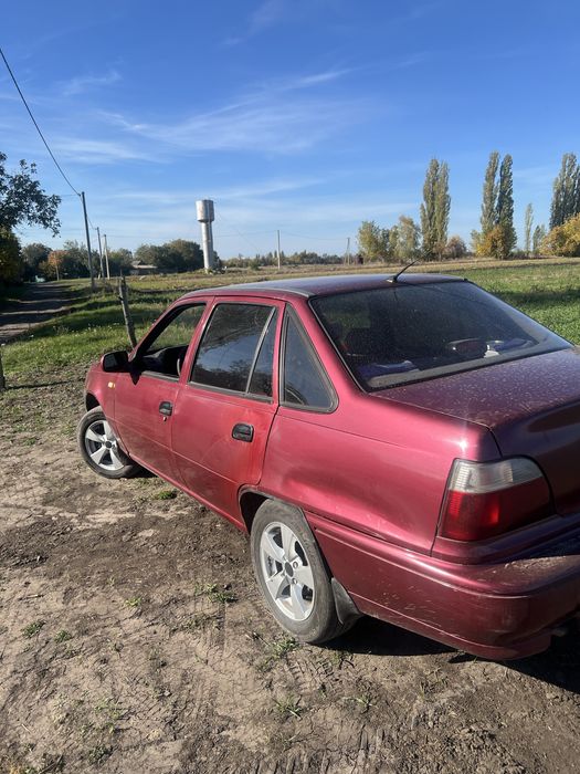 автомобіль DAEWOO NEXIA