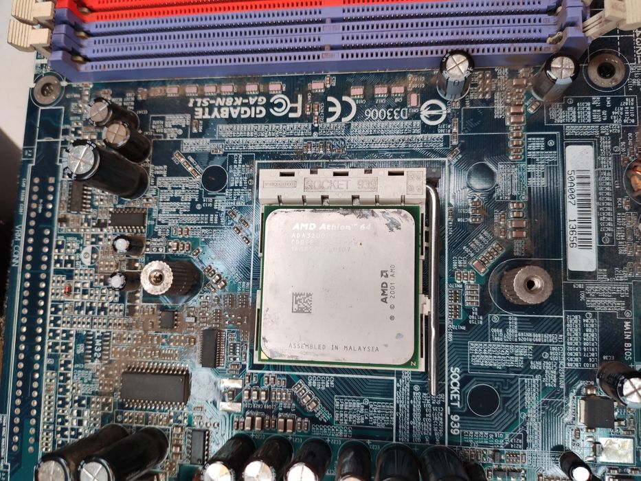 Материнська плата з процесором. Gigabyte GA-K8N-SLI