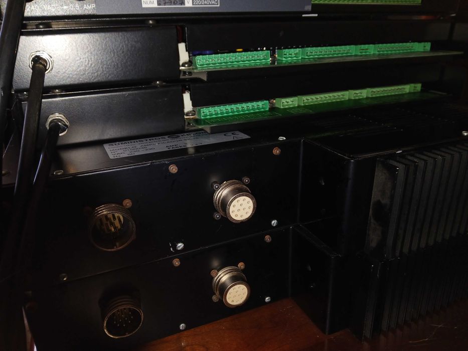 Som Profissional KCS (Kelonik) – Amplificadores, Crossovers e Monitores