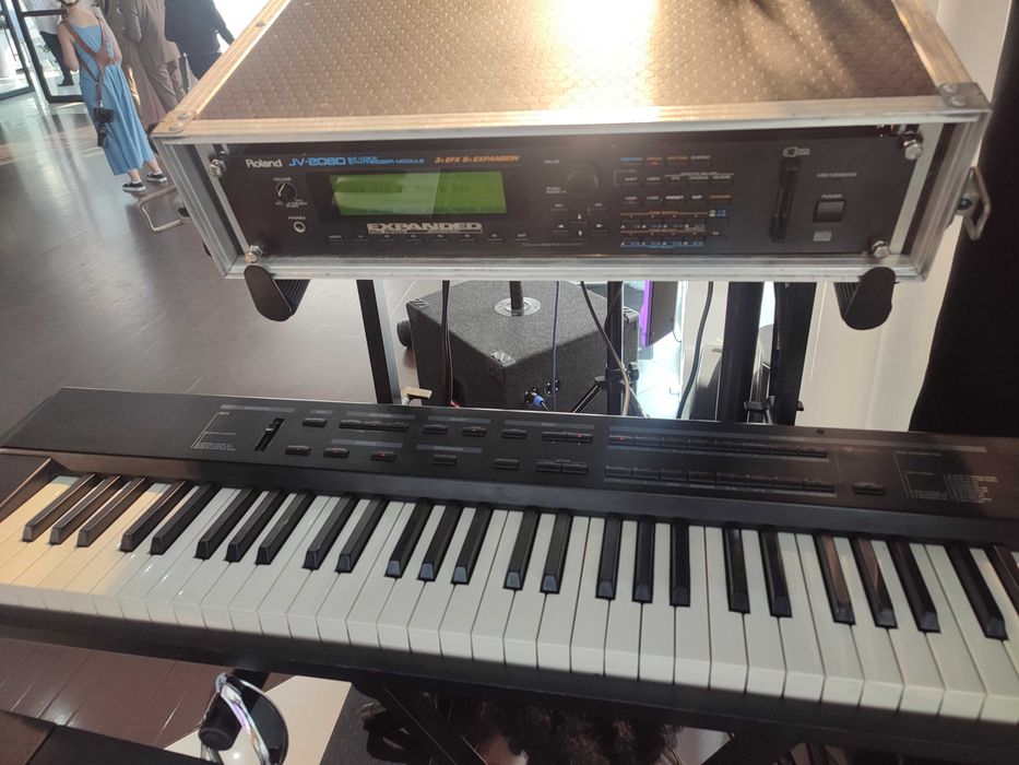 Roland jv-2080 中古 Yahoo!オークション -「roland jv-2080」の落札相場・落札価格
