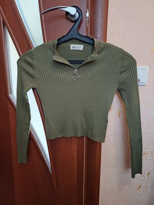 Оливковий топ. Ідеальний стан.
