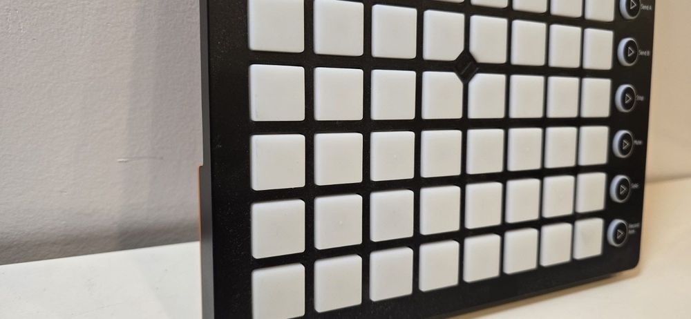 novation launchpad mk2 midi Ableton контролер
