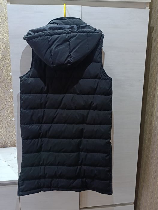 Желетка жіноча подовжена