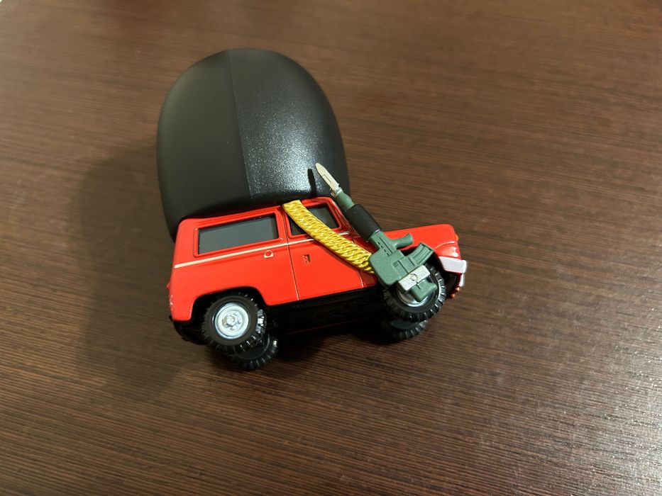 Машинка Тачки 2 Покришкінс