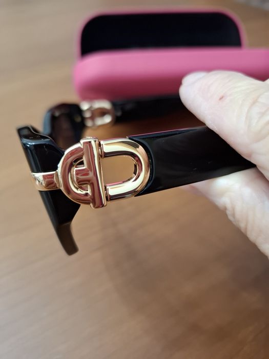 Óculos Sol "Tous" sem uso. Excelente estado e preço. Boa oportunidade