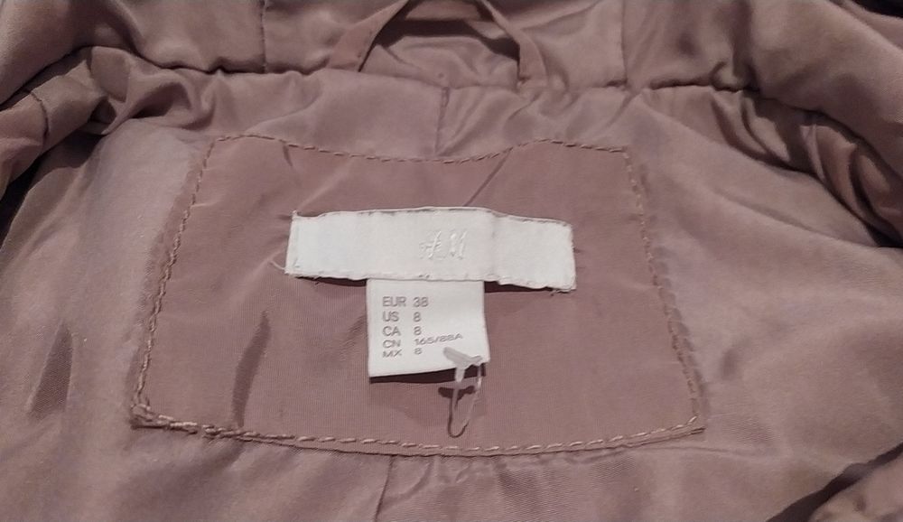 Фирменная куртка H&M.