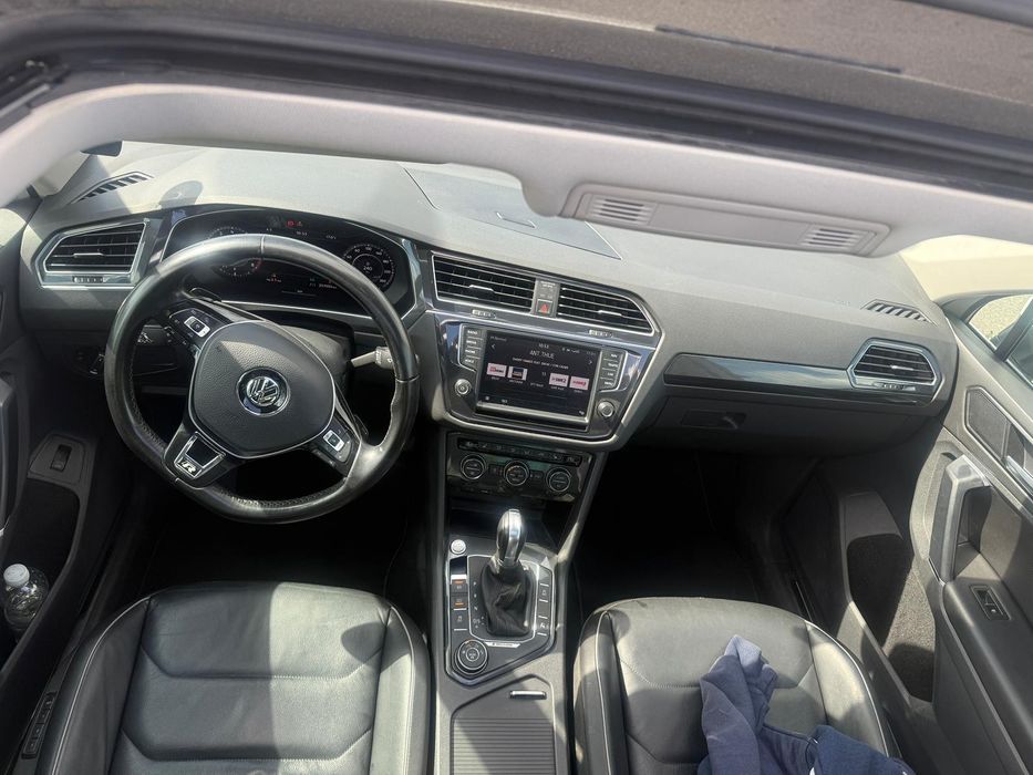 VW Tiguan 2.0Tsi/R*Line/DSG/Pani/Virtual/360*Kamery/Webasto/Skóra/Ledy