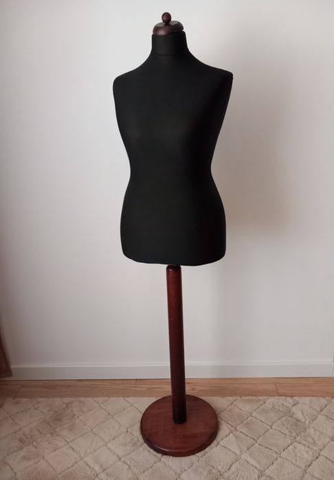 Manekin krawiecki sklepowy rozm. 46 elegancki