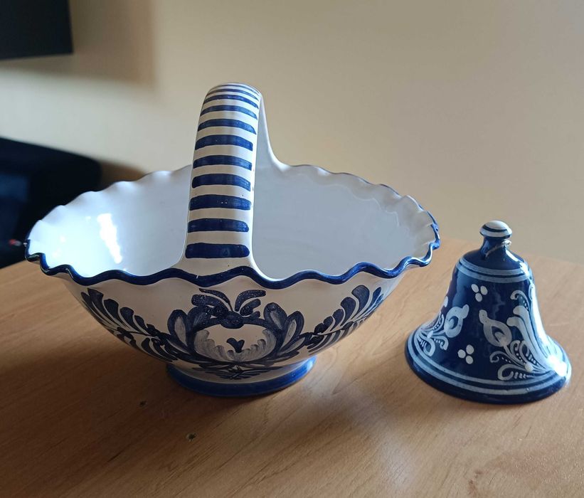Ceramiczny koszyczek ręcznie malowany