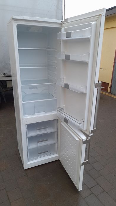 Lodówko zamrażarka Gram