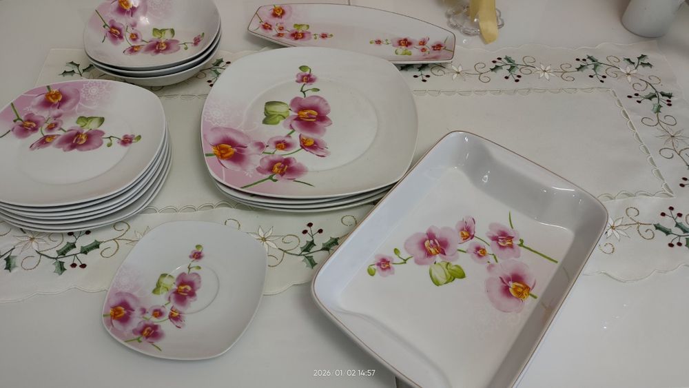 Продам тарілки .