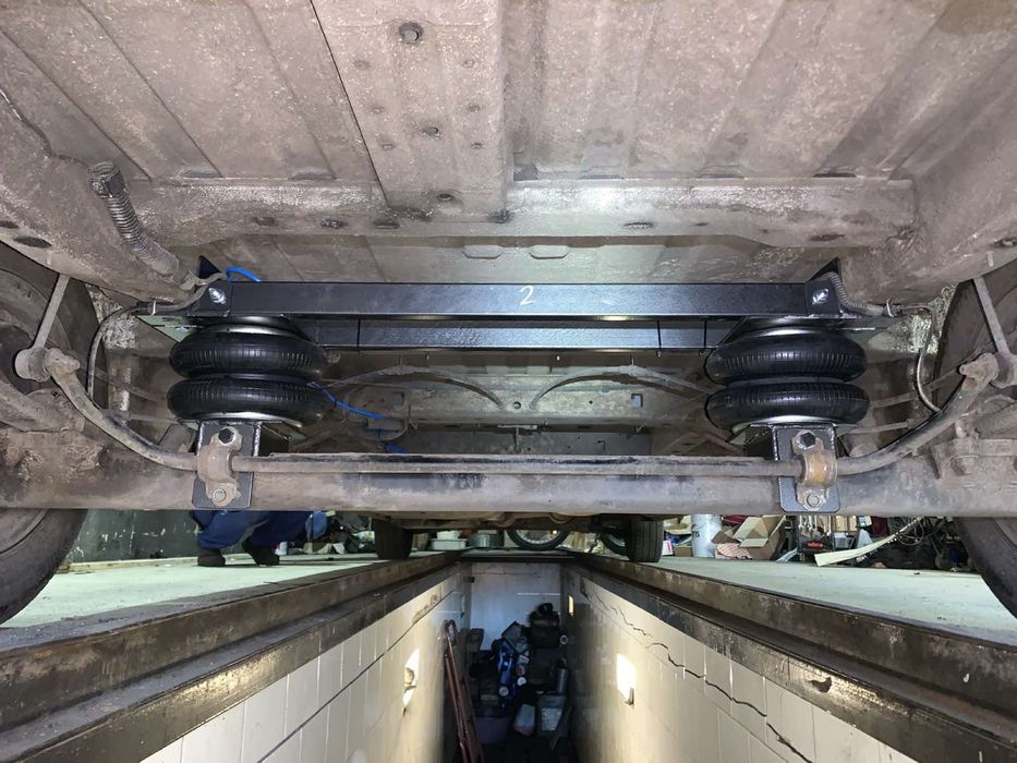 6500 Пневмопідвіска на передньопривідні ManTGE3.140 Sprinter. Crafter.