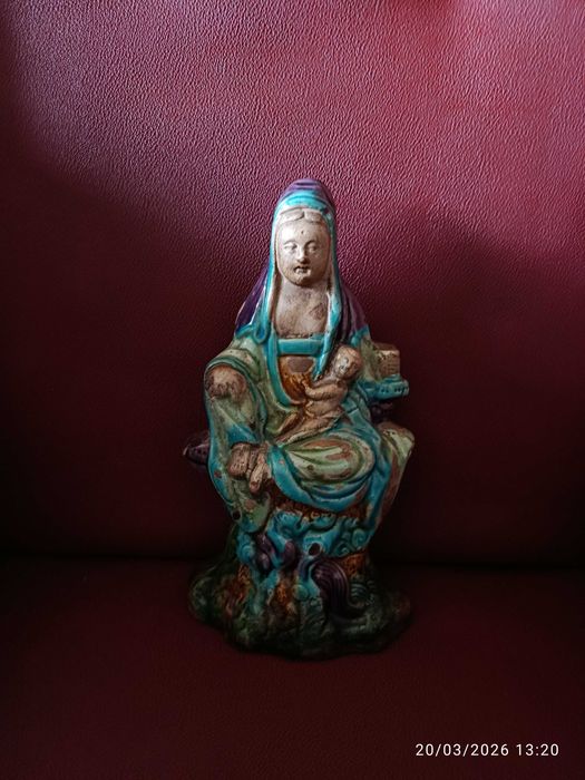 Escultura Ming de Guanyin Songzi Séc XVI 25,6 cm