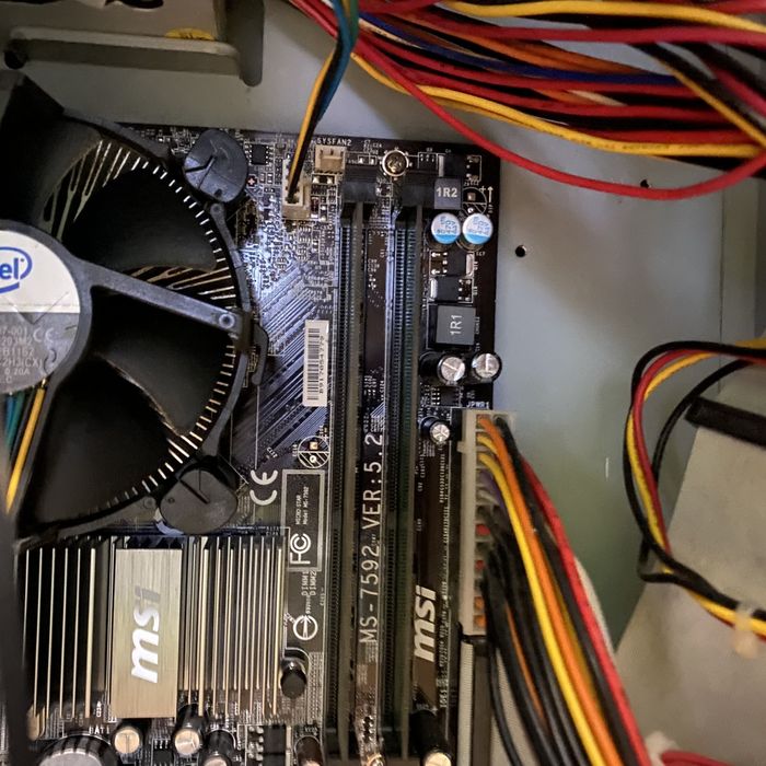 Продам системний .