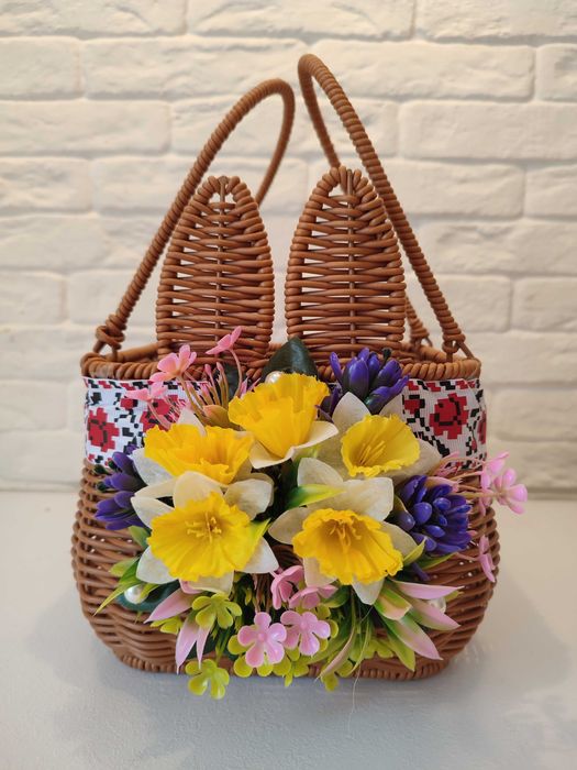Великодній кошик з декором