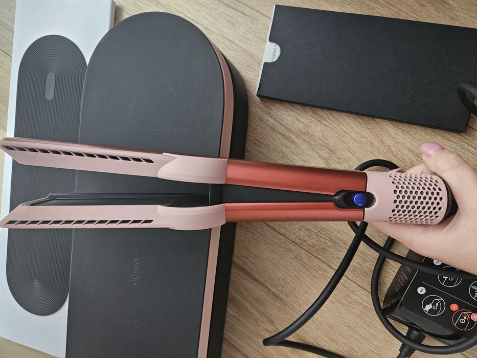 Aeroprostownica Dyson Airstrait truskawkowy brąz