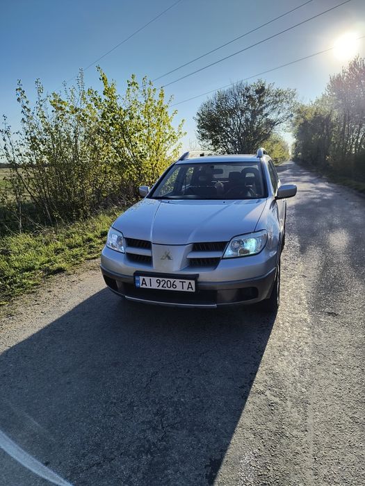 Продам Mitsubishi  Outlander 1