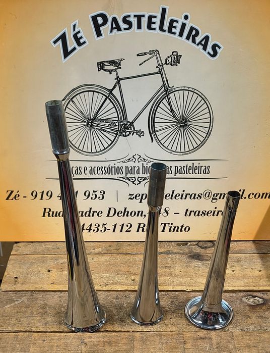 Corpo de buzinas antigas cromadas de novo/ bicicleta pasteleira