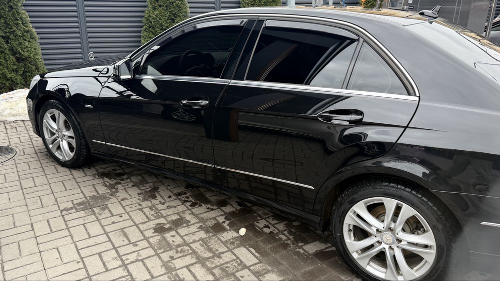 Mercedes-Benz E-Class 2011 w212 Avantgarde