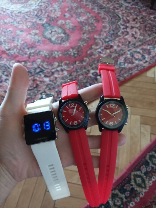 Продам наручні годинники