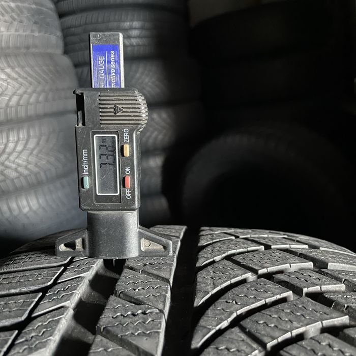 Шини 245/40/19 - 2шт Kumho WinterCraft WP72 зима