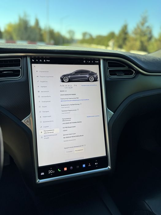Tesla model S 90D