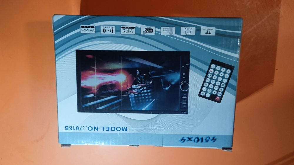 Авто магнитола 7012B