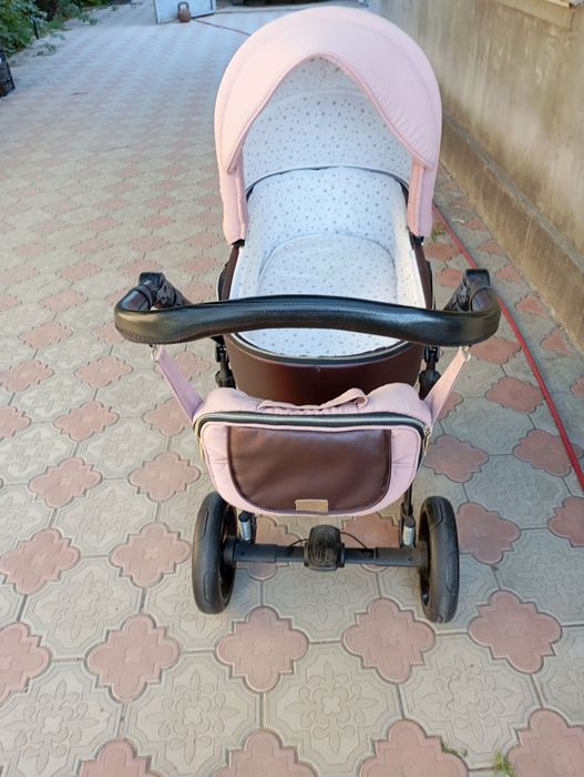 Продам коляску 2в 1.від 0-4 років