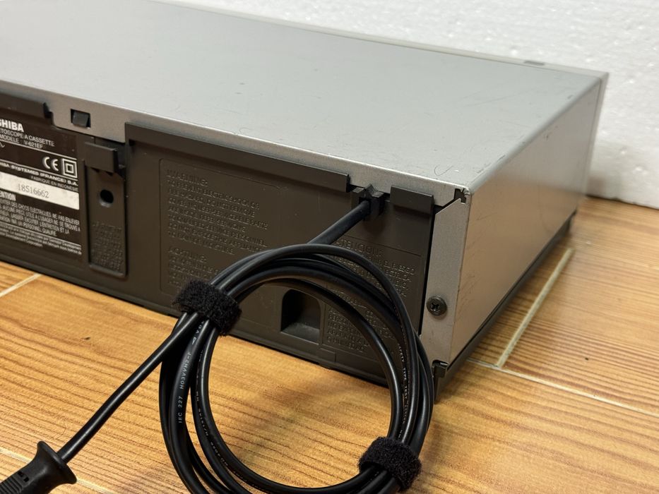 Leitor/Gravador VHS TOSHIBA