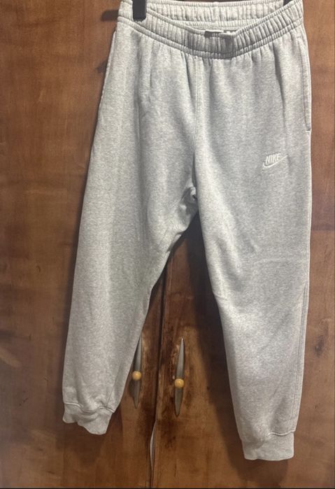 Calças fato treino Nike de cor cinza