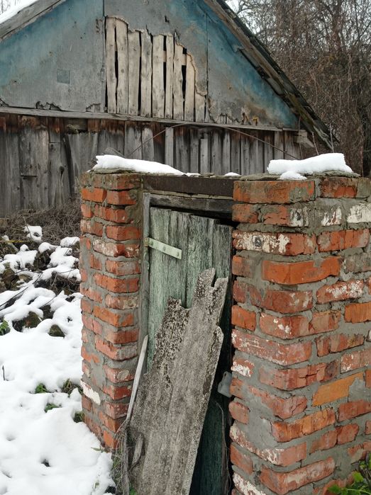 Невеликий будинок під дачу в селі Буди.