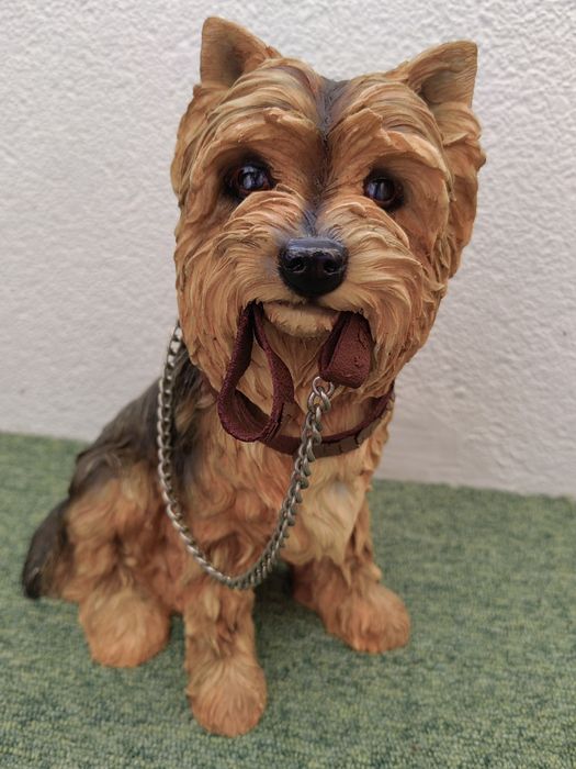 The Leonardo Collection 2008 Dog Studies - Yorkshire Terrier (sentado)
