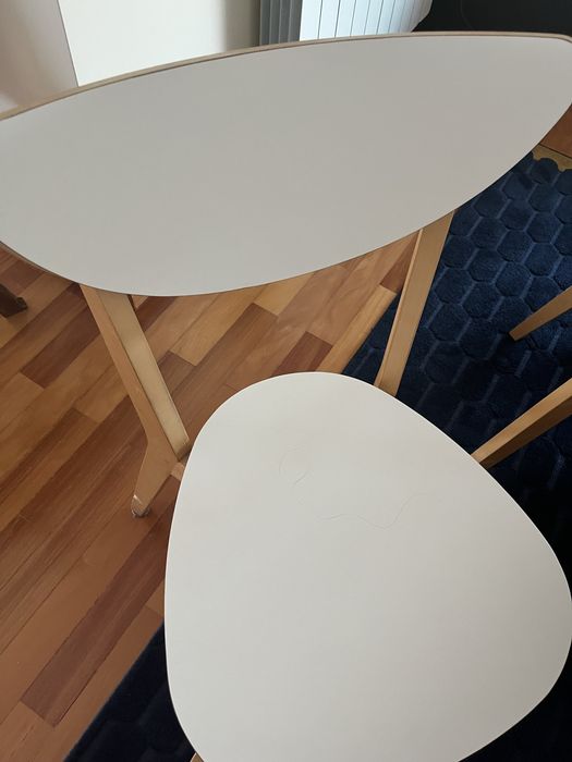 Mesa e 6 cadeiras Ikea
